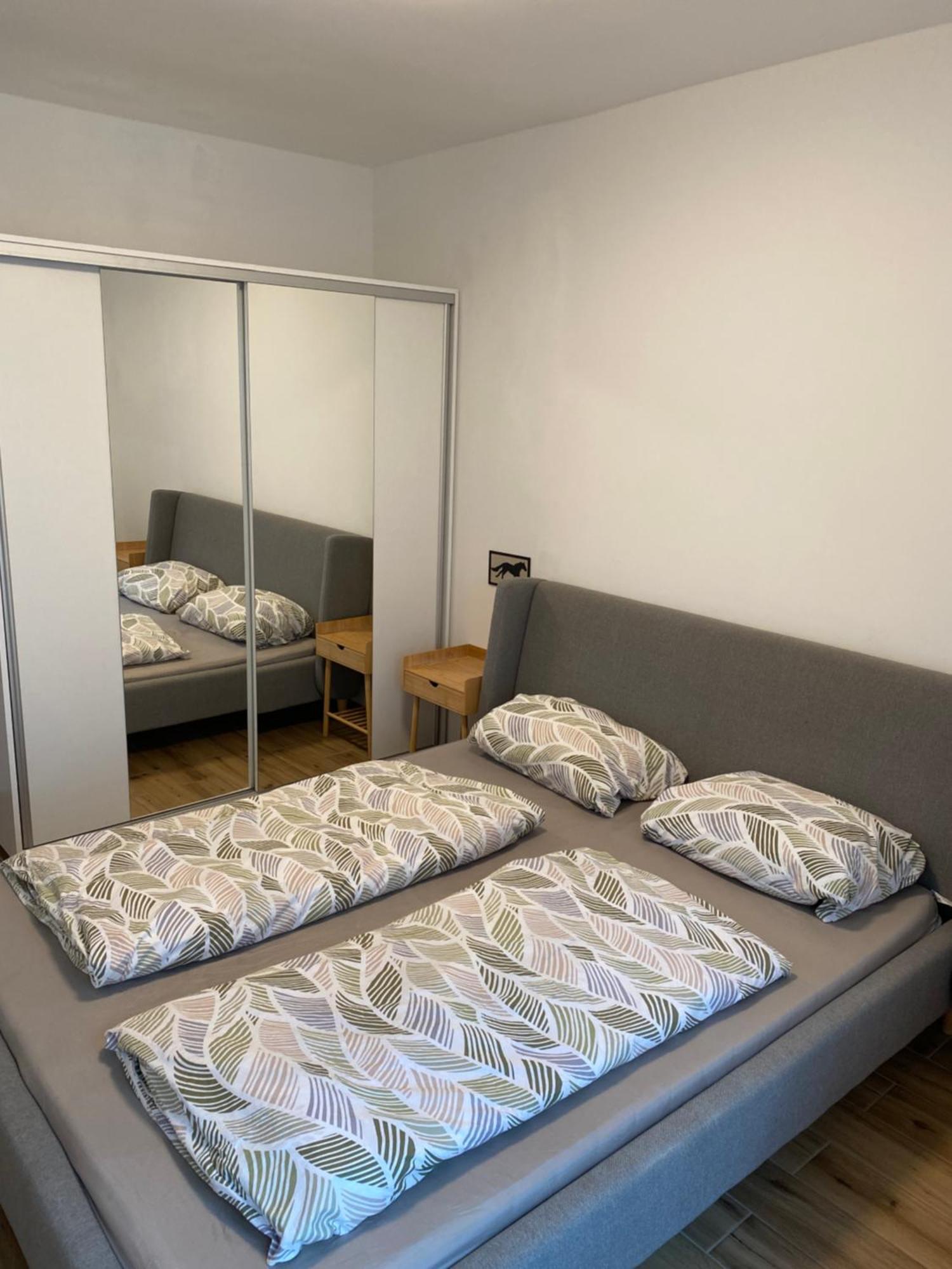 R77 Apartment Downtown - Penthouse Budapest Eksteriør billede