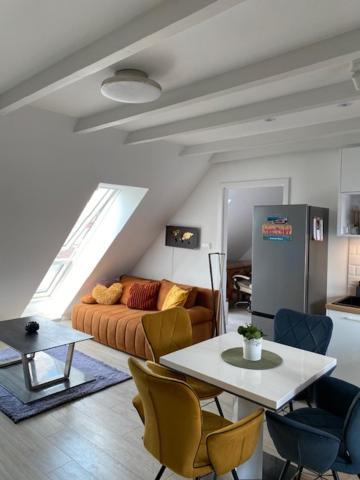 R77 Apartment Downtown - Penthouse Budapest Eksteriør billede